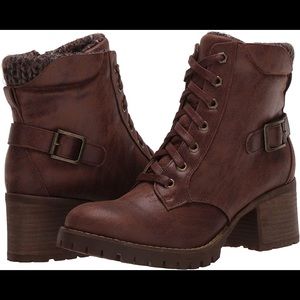 Carlos by Carlos Santana brown lace up boots